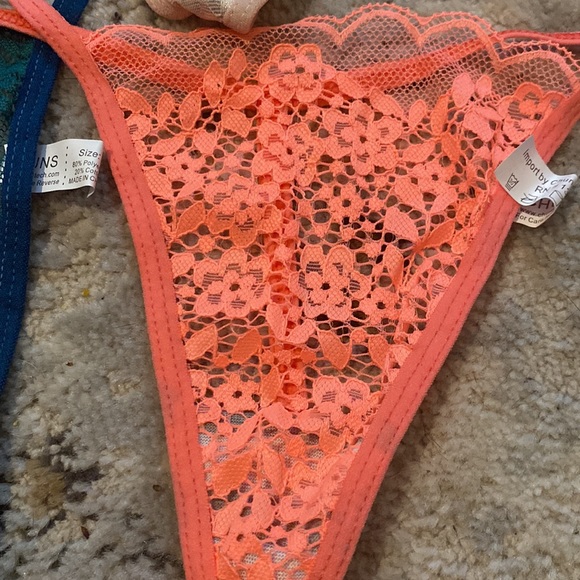 New bundle of 4 lace panties size large - Picture 5 of 5